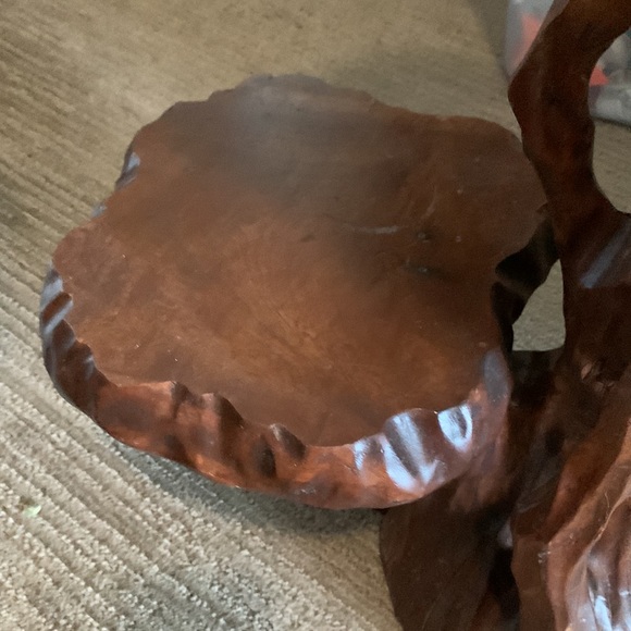 Beautiful custom3 level side table hand carved Burch wood stump. 80 years old. - Picture 13 of 14